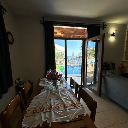 Rosa Kalkan * Kas